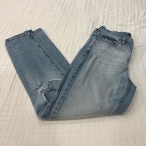 Calvin Klein Destroyed Boyfriend Jeans